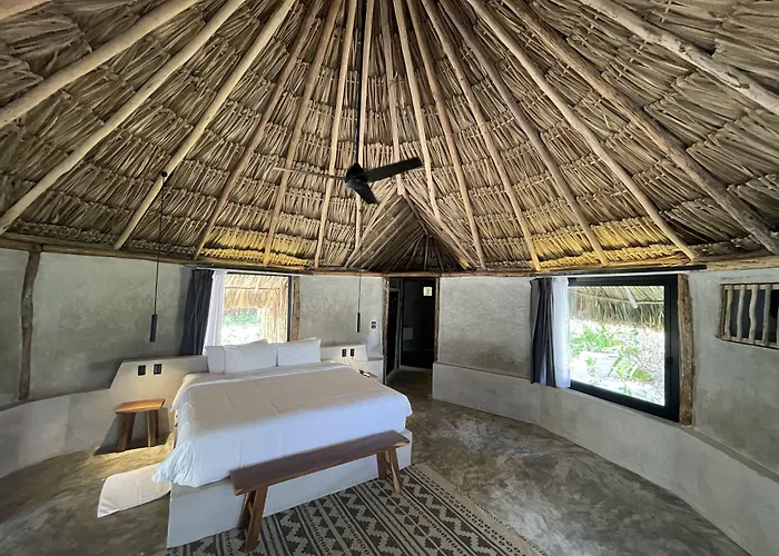 Hotel Maya By G